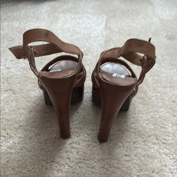 Steve Madden Brown Chunky Heel Sandals - Picture 4 of 12